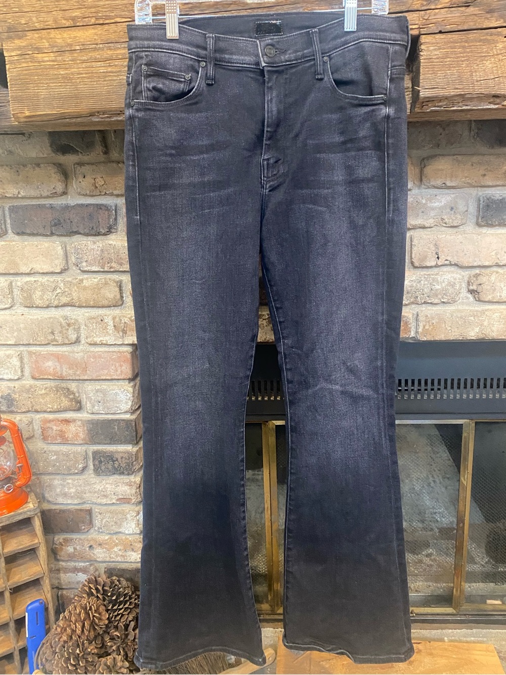 Mother The Weekender in deep end washed black. Size 31